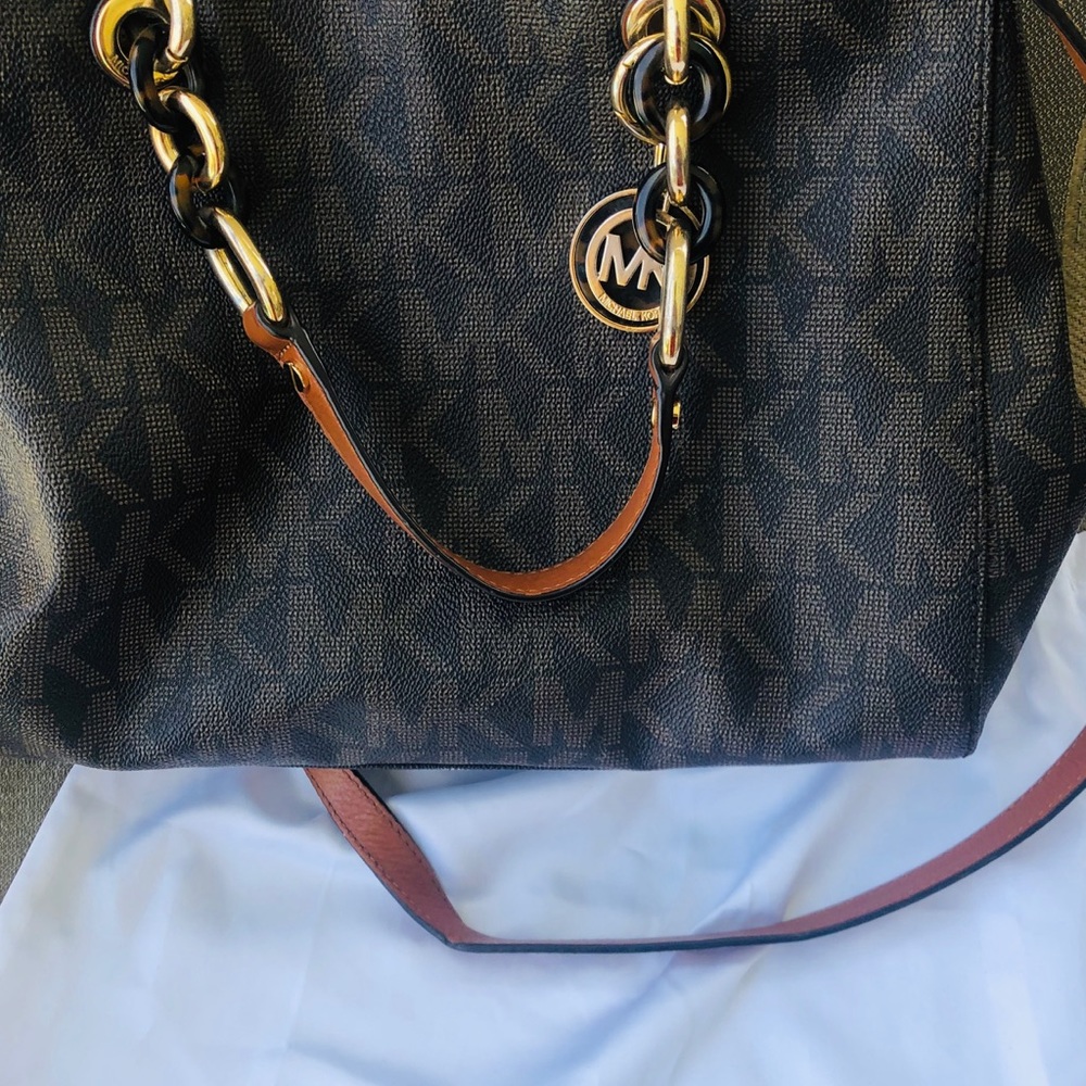 Michael kors purse